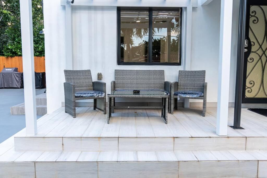 Luxury Retreat 3B ,2Ba Pool , Coral Gables Center Villa Miami Eksteriør billede