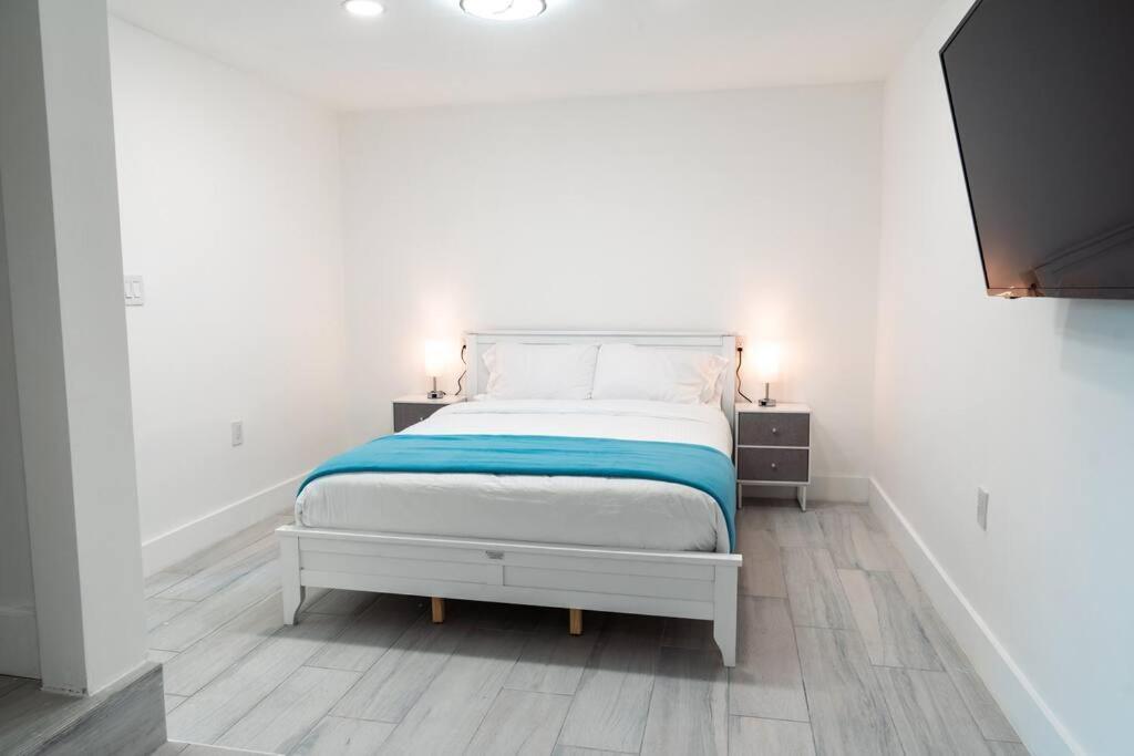 Luxury Retreat 3B ,2Ba Pool , Coral Gables Center Villa Miami Eksteriør billede