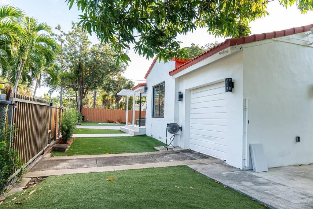 Luxury Retreat 3B ,2Ba Pool , Coral Gables Center Villa Miami Eksteriør billede