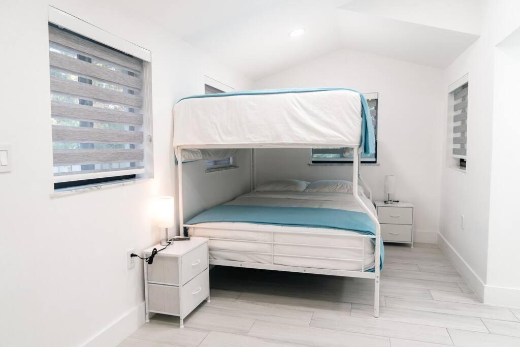 Luxury Retreat 3B ,2Ba Pool , Coral Gables Center Villa Miami Eksteriør billede