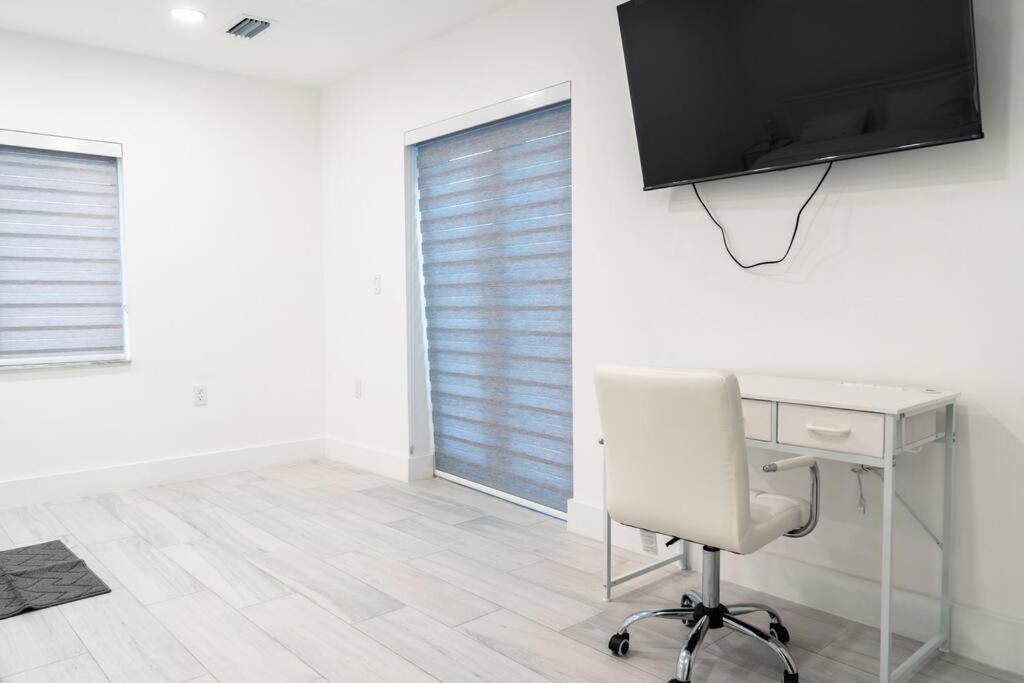 Luxury Retreat 3B ,2Ba Pool , Coral Gables Center Villa Miami Eksteriør billede