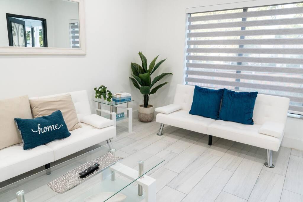 Luxury Retreat 3B ,2Ba Pool , Coral Gables Center Villa Miami Eksteriør billede