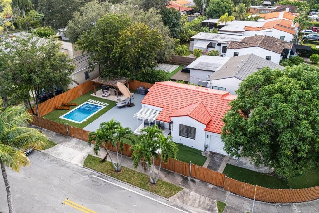 Luxury Retreat 3B ,2Ba Pool , Coral Gables Center Villa Miami Eksteriør billede