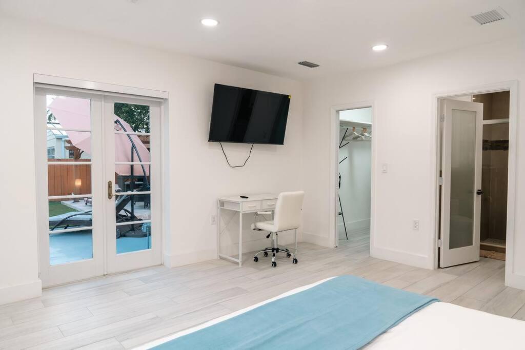 Luxury Retreat 3B ,2Ba Pool , Coral Gables Center Villa Miami Eksteriør billede